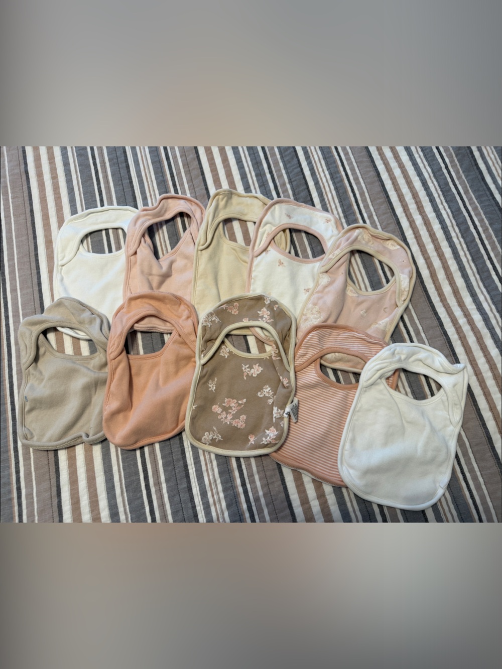 Burt's Bees Baby Neutral Bib Bundle in Cream, Pink, Tan & Brown Never worn